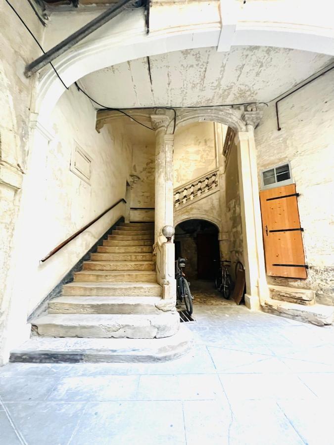 Courbet'S Bachelor Pad Leilighet Montpellier Eksteriør bilde